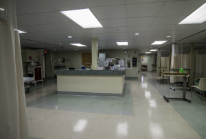 Spacious recovery room with central monitoring station